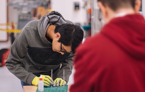 Government unveils major apprenticeship support package for young people and employers